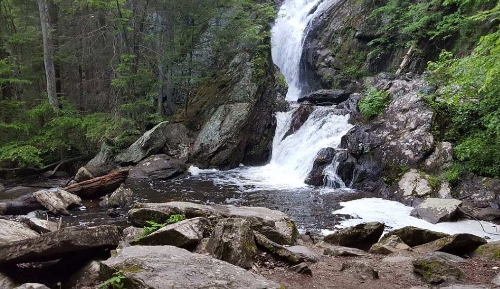 Campbell Falls State Park, Connecticut, USA